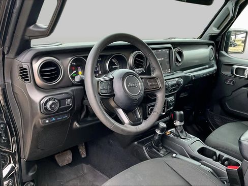 Used 2023 Jeep Wrangler Unlimited w/ 8.4" Radio Group AWD/4WD image 16