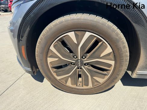 Certified 2023 Kia EV6 Wind w/ Wind Technology Package RWD image 8