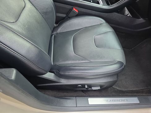 Used 2018 Ford Fusion Titanium image 10