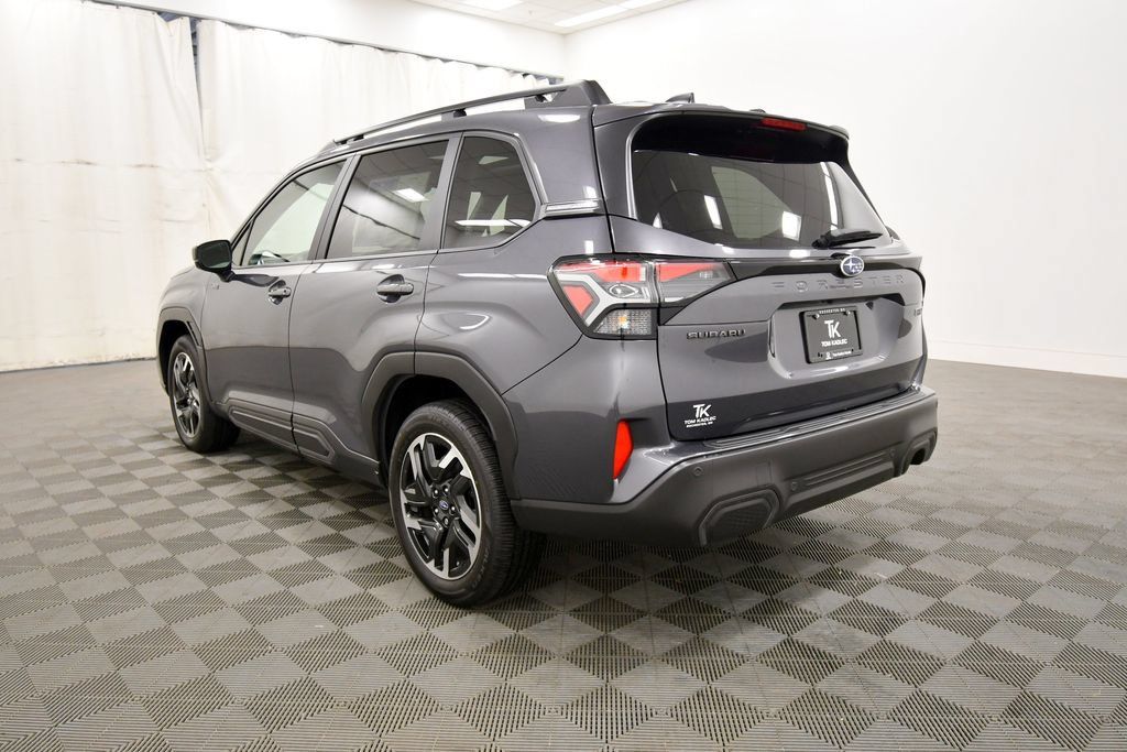 Used 2025 Subaru Forester Limited AWD/4WD image 5