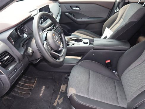 Certified 2022 Nissan Rogue SV image 14