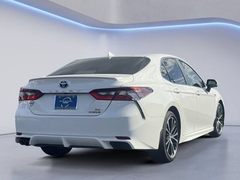 Used 2021 Toyota Camry SE FWD image 5