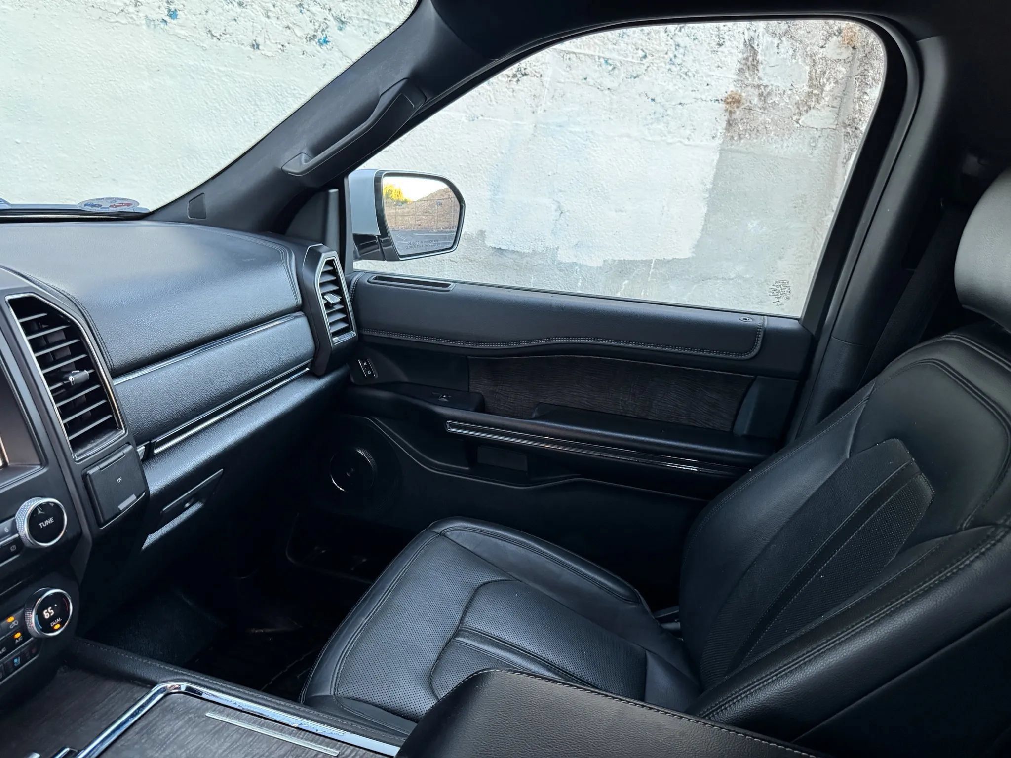 Used 2018 Ford Expedition Max Limited AWD/4WD image 23