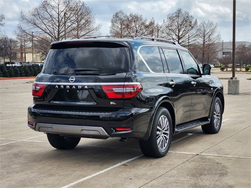 Used 2022 Nissan Armada SL w/ Captain's Chairs Package image 5