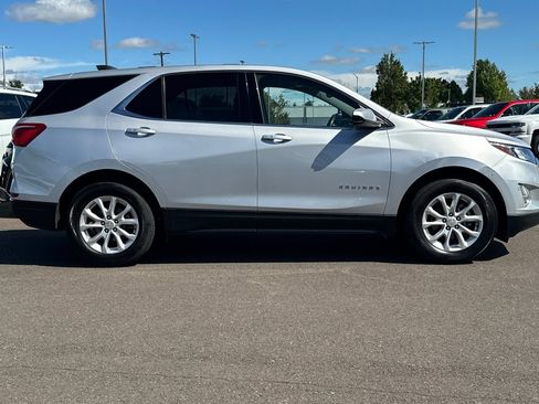 Used 2018 Chevrolet Equinox LT FWD image 3