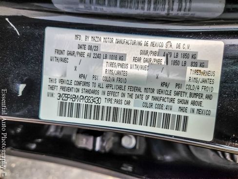 Used 2023 MAZDA MAZDA3 s FWD image 24