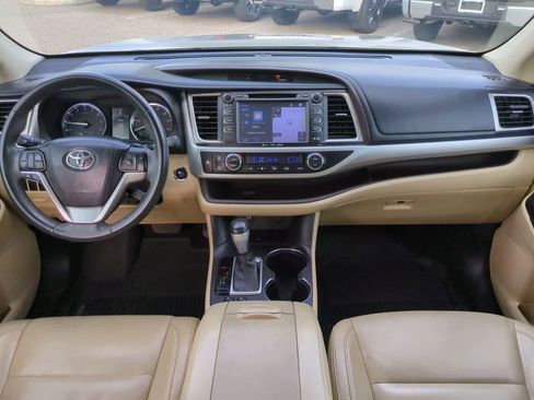 Used 2016 Toyota Highlander XLE image 15