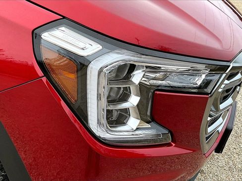 Used 2024 GMC Terrain AT4 w/ Infotainment Package II image 31