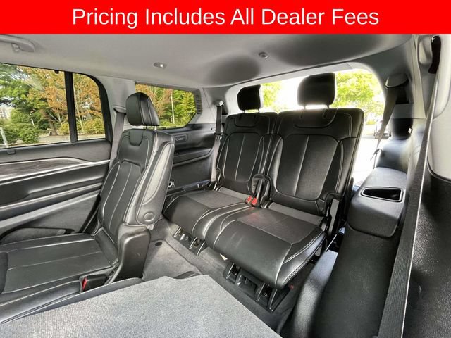 Used 2023 Jeep Grand Cherokee L Limited w/ Luxury Tech Group II AWD/4WD image 20