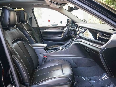 Used 2023 Jeep Grand Cherokee 4WD 4xe w/ Luxury Tech Group II image 16