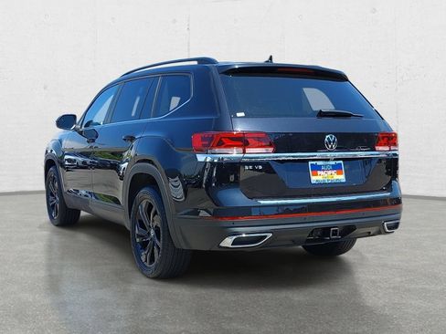 Used 2023 Volkswagen Atlas SE w/ Panoramic Sunroof Package FWD image 7