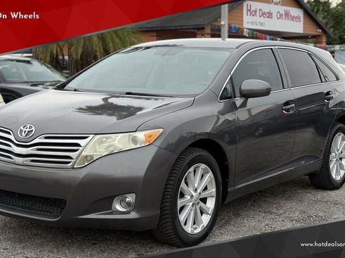 Used 2012 Toyota Venza LE image 1