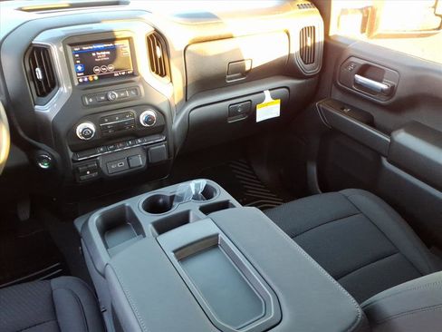 New 2026 GMC Sierra 2500 Pro w/ Convenience Package image 7