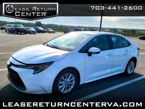 Used 2020 Toyota Corolla LE w/ LE Premium Package FWD image 1
