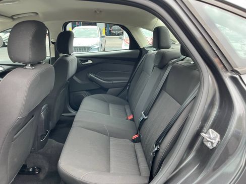 Used 2017 Ford Focus SE FWD image 20
