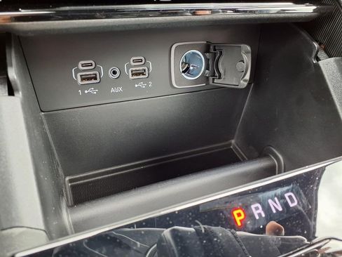 New 2026 Jeep Grand Cherokee L Limited AWD/4WD image 9