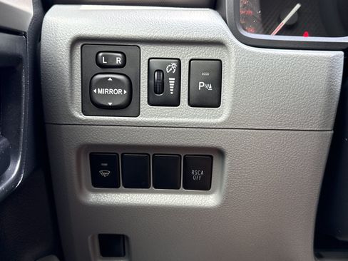 Used 2012 Toyota 4Runner SR5 RWD image 18