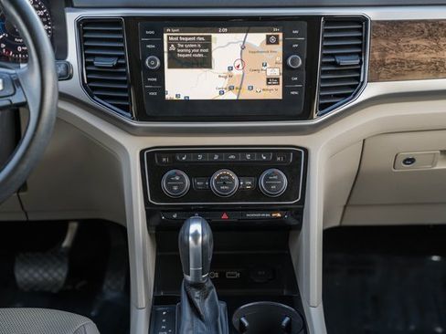 Used 2018 Volkswagen Atlas SEL Premium image 23