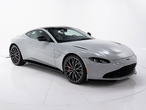 Used 2023 Aston Martin V8 Vantage Coupe image 7