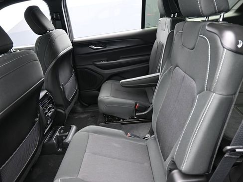 New 2026 Jeep Grand Cherokee L 4WD image 12