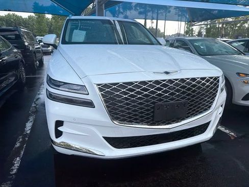 Used 2022 Genesis GV70 2.5T w/ Select Package AWD/4WD image 2