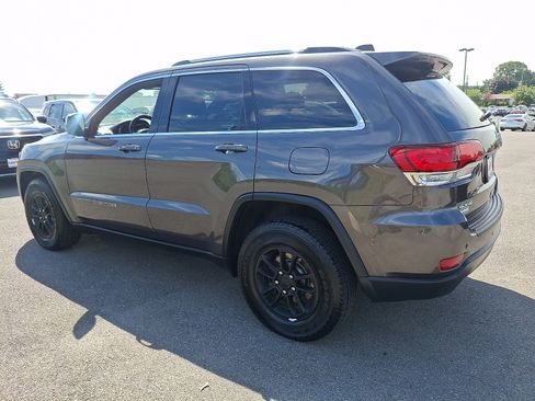 Used 2020 Jeep Grand Cherokee Laredo AWD/4WD image 4
