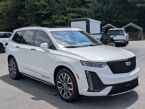 Used 2024 Cadillac XT6 Sport w/ Platinum Package AWD/4WD image 11