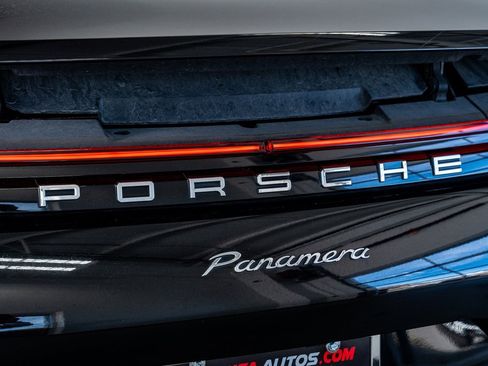 Used 2019 Porsche Panamera image 25