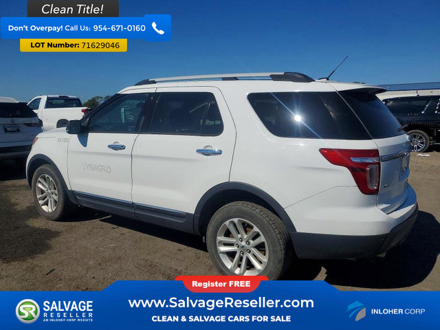 Used 2015 Ford Explorer XLT AWD/4WD image 3