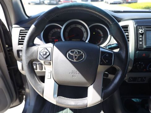 Used 2015 Toyota Tacoma 4x4 Double Cab image 13