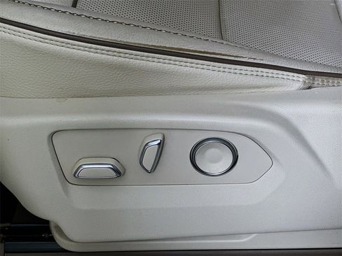 Used 2021 GMC Yukon Denali w/ Denali Premium Package image 23