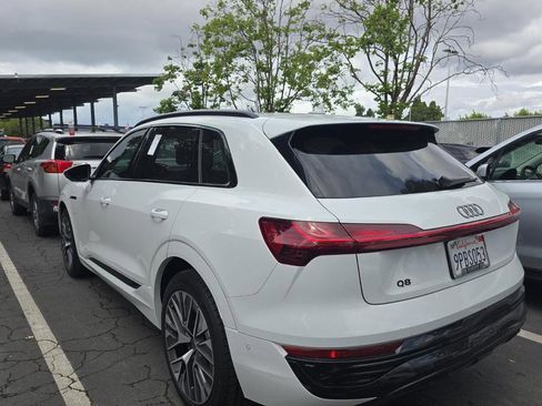 Used 2024 Audi Q8 e-tron Premium Plus w/ Premium Plus Package AWD/4WD image 4