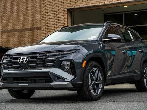 Certified 2025 Hyundai Tucson SEL AWD/4WD image 8