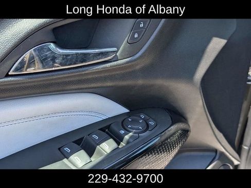 Used 2024 Chevrolet Trax LT FWD image 13