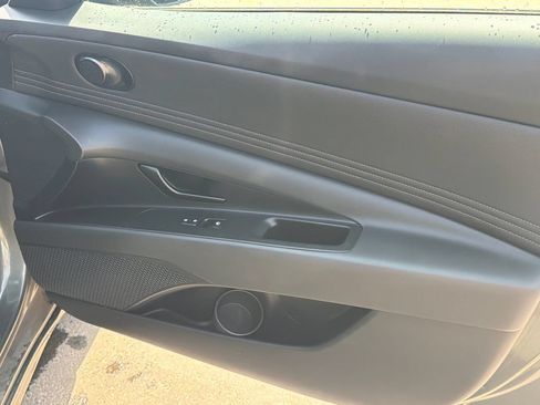 Certified 2025 Hyundai Elantra Sport FWD image 15