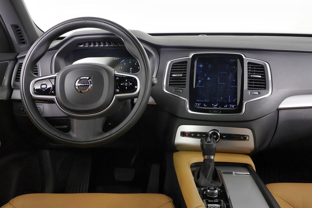 Used 2018 Volvo XC90 T5 Momentum w/ Convenience Package AWD/4WD image 28