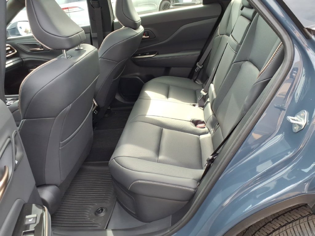 Used 2025 Toyota Crown Signia w/ Advanced Technology Package AWD/4WD image 11