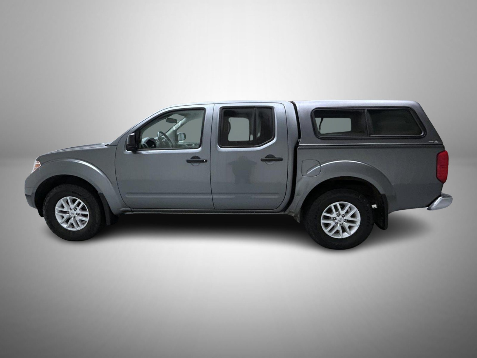 Used 2018 Nissan Frontier SV w/ Value Truck Package AWD/4WD image 8