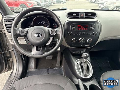 Used 2015 Kia Soul + image 17