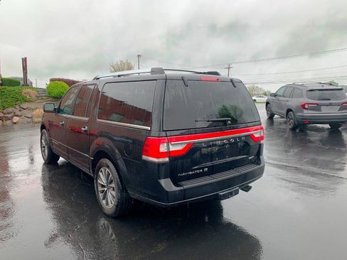 Used 2016 Lincoln Navigator L Select AWD/4WD image 18
