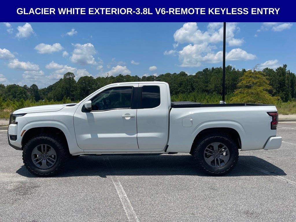 Used 2025 Nissan Frontier SV RWD image 6
