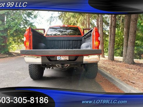 Used 2016 Toyota Tundra SR5 w/ TRD Off Road Package AWD/4WD image 29