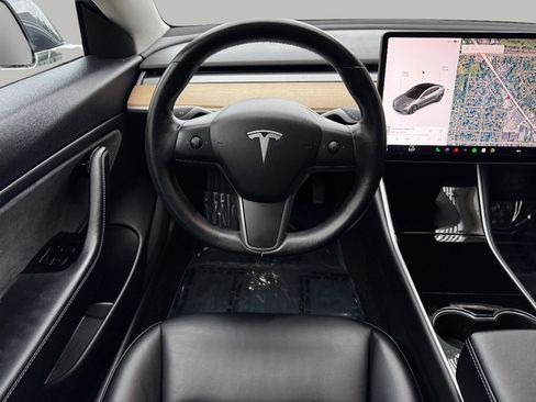 Used 2018 Tesla Model 3 Long Range image 18