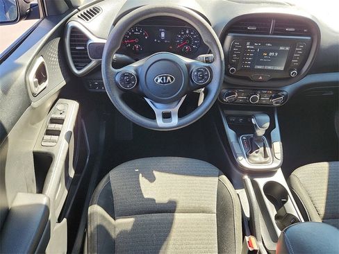 Used 2021 Kia Soul S image 12