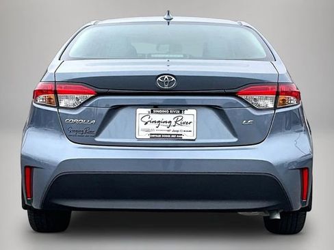 Used 2025 Toyota Corolla LE image 6
