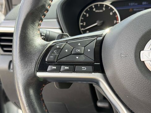 Used 2024 Nissan Altima 2.5 SR image 9