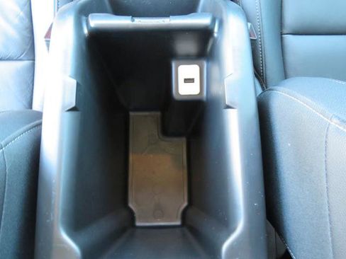 Used 2018 Chevrolet Colorado Z71 image 10