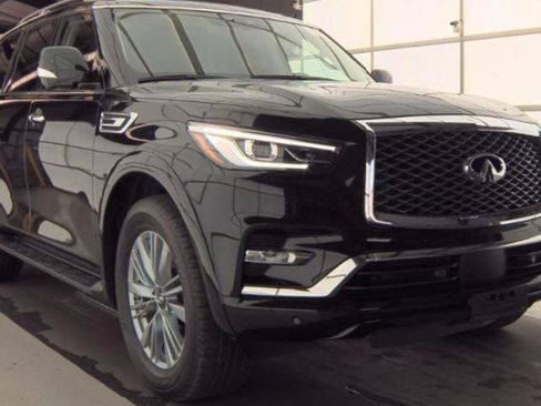 Used 2024 INFINITI QX80 Luxe w/ Cargo Package image 4