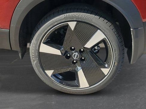 New 2026 Nissan Kicks SR FWD image 9