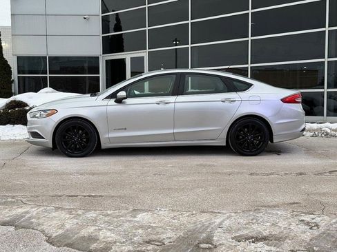 Used 2017 Ford Fusion SE image 6